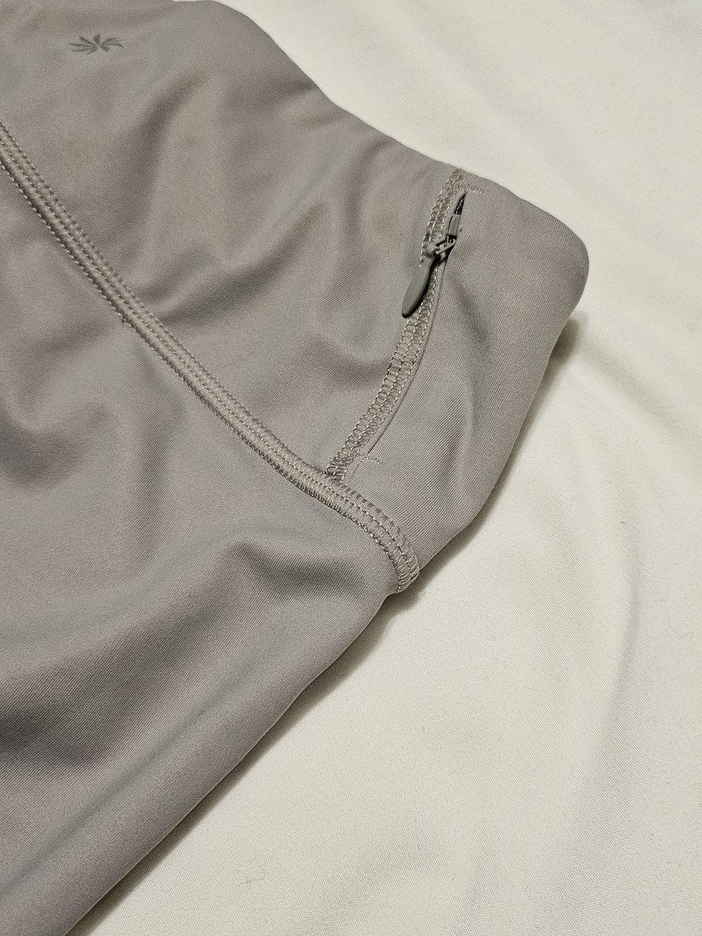Athleta Contender Aero Ombre Neutral Tone Breathable Laser Cut Leggings Tight - Picture 5 of 9